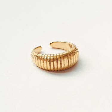 'Fine Lines' Dome Ring
