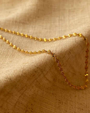 twisted gold rope chain necklace 18k gold waterproof tarnish free jewellery choker design minimalistic clean girl aesthetic
